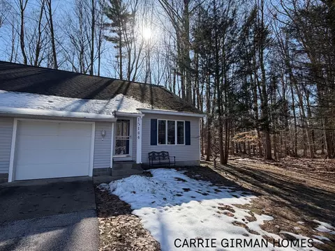 15144 Wintergreen Ct, Spring Lake, MI 49456