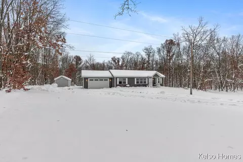 1072 N Bingham Ave, White Cloud, MI 49349 photo 33