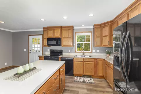 1072 N Bingham Ave, White Cloud, MI 49349 photo 8
