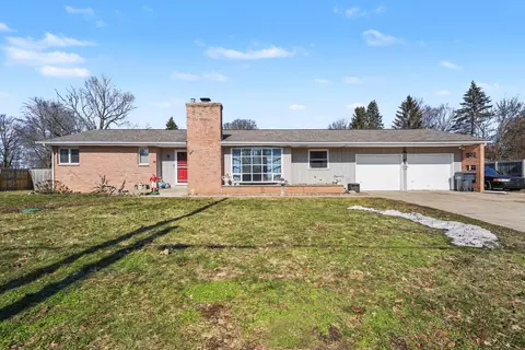 Exterior - 203 E Vienna St, Schoolcraft, MI 49087 photo 2 of 2
