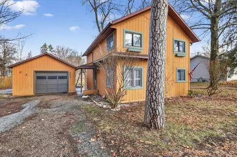 35268 51st Ave, Paw Paw, MI 49079