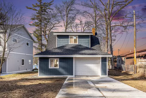 5557 Front St, Newaygo, MI 49337