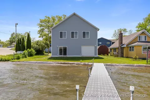 2678 Ottawa Dr, Orleans, MI 48865