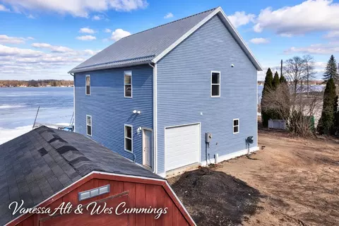 2678 Ottawa Dr, Orleans, MI 48865