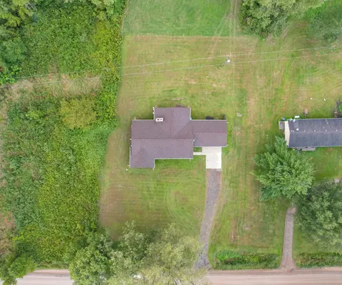 26700 Martinsville Rd, New Boston, MI 48164