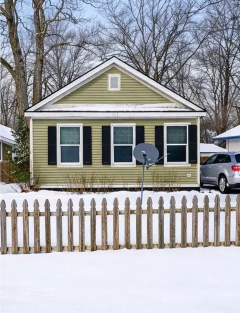 2228 9th St, Muskegon, MI 49444