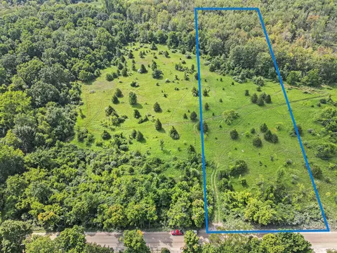 000 Jennings Rd, Whitmore Lake, MI 48189