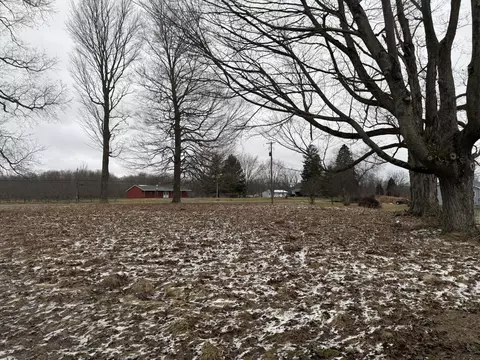 24990 County Road 687, Bangor, MI 49013