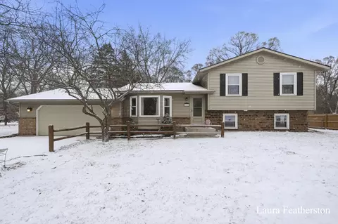 6130 Belshire Ave NE, Belmont, MI 49306