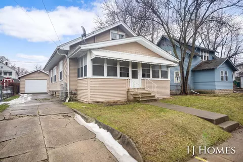 30 E Avenue Ave N, Battle Creek, MI 49017
