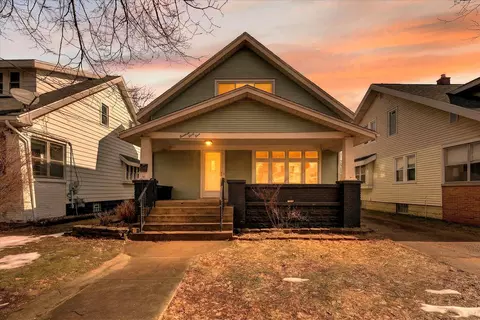 1444 Tamarack Ave NW, Grand Rapids, MI 49504
