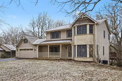 247 Deer Run Blvd, Plainwell, MI 49080