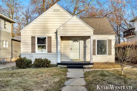 1746 Nelson Ave SE, Grand Rapids, MI 49507