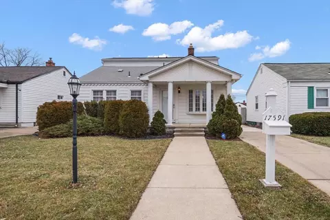 17591 Matthews St, Riverview, MI 48193 photo 2