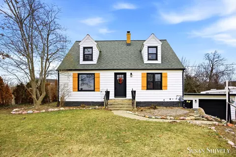 4595 Wakefield Ave NE, Comstock Park, MI 49321