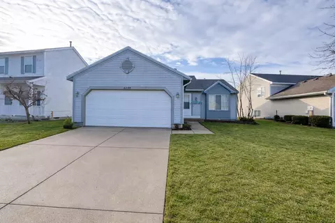4495 Brookmeadow Dr SE, Grand Rapids, MI 49512