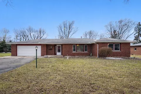 64588 W North Park Dr, Constantine, MI 49042 photo 2