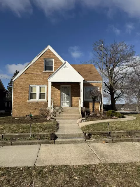557 Hopson St NE, Grand Rapids, MI 49503