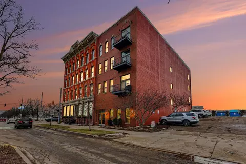 801 Monroe Ave NW #105, Grand Rapids, MI 49503