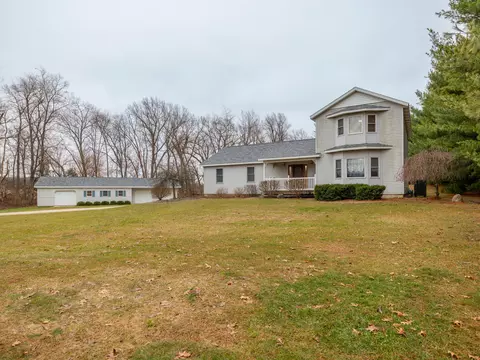 28459 Kelly Rd, Sturgis, MI 49091