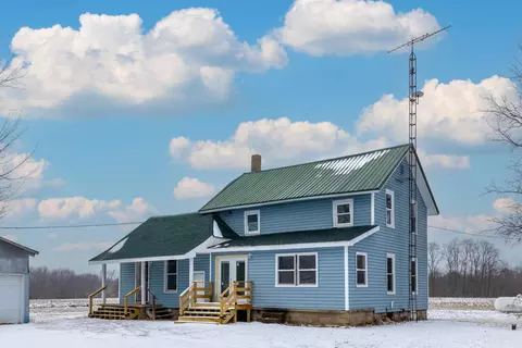 2980 Budd Rd, Stockbridge, MI 49285