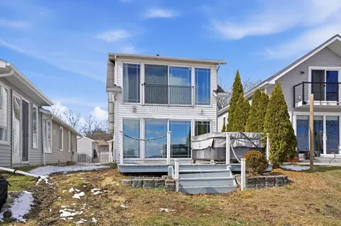 8929 Waruf Ave, Portage, MI 49002