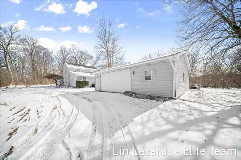 986 129th Ave, Shelbyville, MI 49344