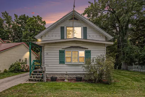 520 E Thorn St, Hastings, MI 49058