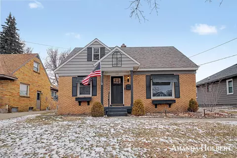 1161 Dorroll St NE, Grand Rapids, MI 49505