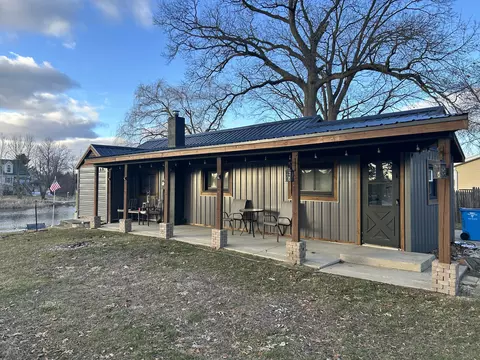 31908 Decker Rd, Colon, MI 49040