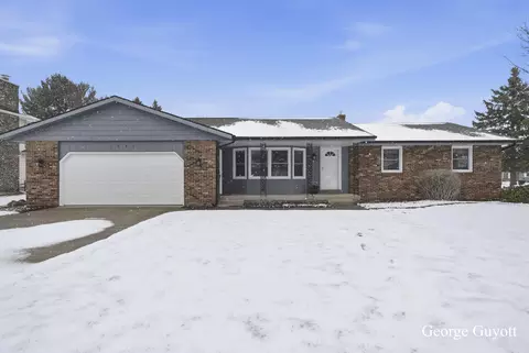 1941 Newcastle Dr SW, Jenison, MI 49428