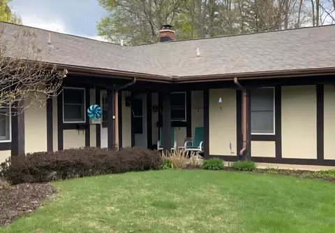 298 Bona Vista Dr NW #43, Grand Rapids, MI 49504
