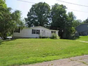 205 Monroe St, Augusta, MI 49012