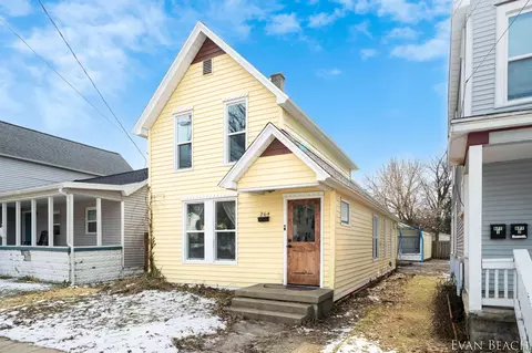 264 Spencer St NE, Grand Rapids, MI 49505