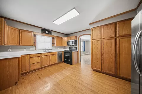 Kitchen - 800 Obrien Rd, Jackson, MI 49201 photo 1 of 1