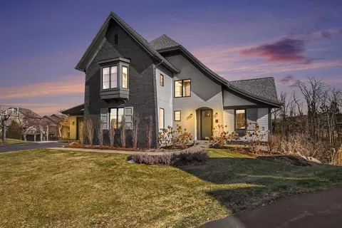 2062 Balsam Waters Ct NE, Grand Rapids, MI 49525