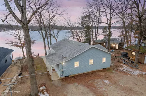 9577 Shore Dr, Mecosta, MI 49332