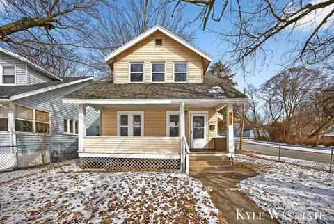 847 Hancock St SE, Grand Rapids, MI 49507