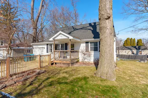 2510 Springmont Ave, Kalamazoo, MI 49008