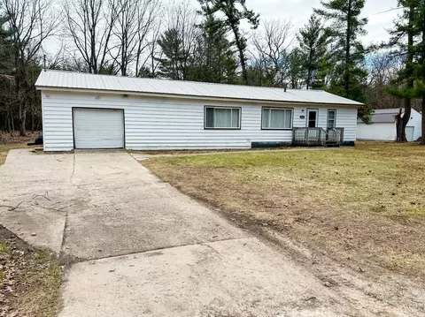 6724 Holton-duck Lake Rd, Holton, MI 49425