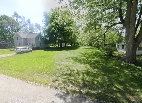 712 E Newark St, Ithaca, MI 48847 photo 2
