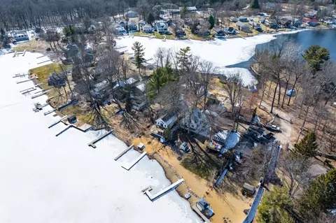 View/Area - 11309 Sunset Point Dr, Plainwell, MI 49080 photo 7 of 23