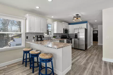 Kitchen - 11309 Sunset Point Dr, Plainwell, MI 49080 photo 4 of 4