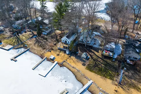View/Area - 11309 Sunset Point Dr, Plainwell, MI 49080 photo 5 of 23