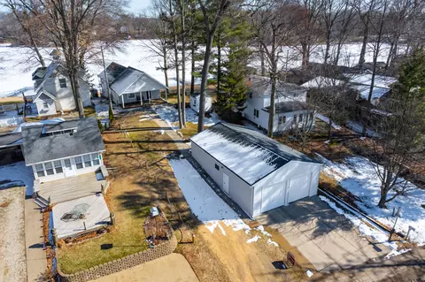 View/Area - 11309 Sunset Point Dr, Plainwell, MI 49080 photo 3 of 23