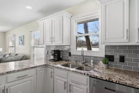 Kitchen - 11309 Sunset Point Dr, Plainwell, MI 49080 photo 3 of 4