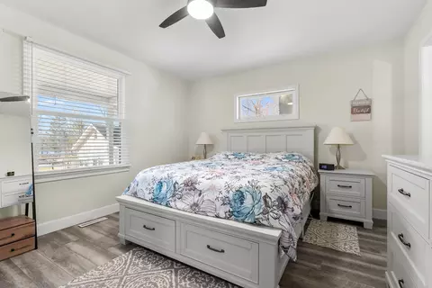 Bedroom - 11309 Sunset Point Dr, Plainwell, MI 49080 photo 1 of 5
