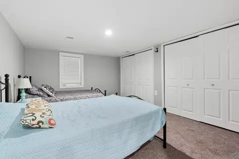Bedroom - 11309 Sunset Point Dr, Plainwell, MI 49080 photo 4 of 5