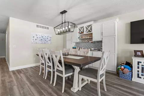Dining - 11309 Sunset Point Dr, Plainwell, MI 49080 photo 2 of 3