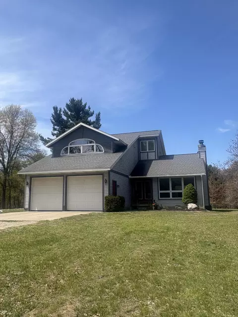 10367 152nd Ave, West Olive, MI 49460